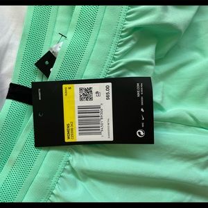 Nike women’s aeroswift running shorts (size small)